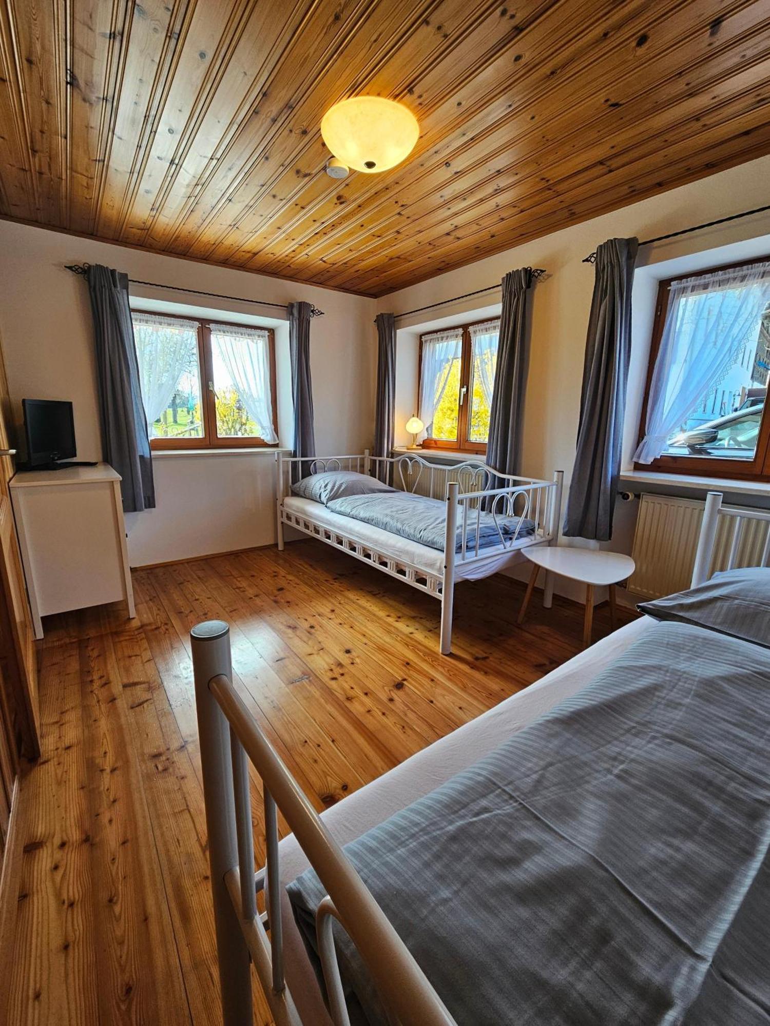 Ferienwohnungen Loisenhof Гштадт-ам-Кимзее Экстерьер фото